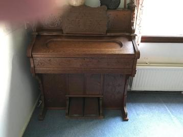 Gratis af te halen  mooi Worcester traporgel,  bespeelbaar.