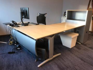 GRATIS: Werkplek-Kantoorbureau & Bureaustoel.