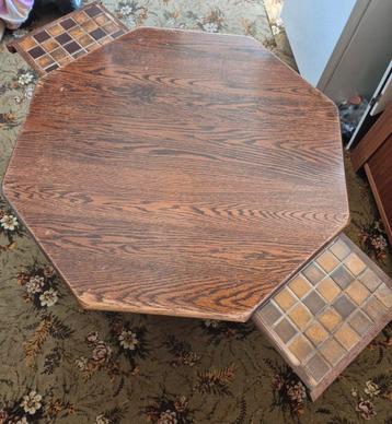 Gratis zware massieve salontafel met 4 uitschuifbare bladen