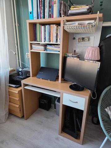 GRATIS bureau