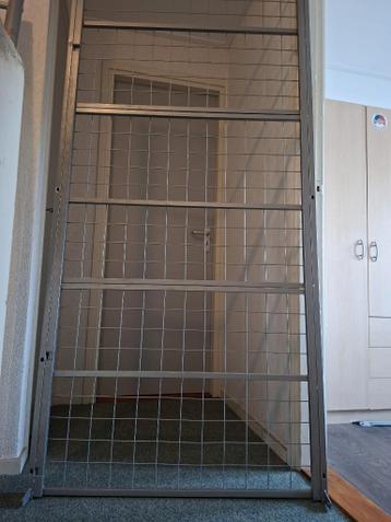 hoogslaper met bureaublad voor een kind