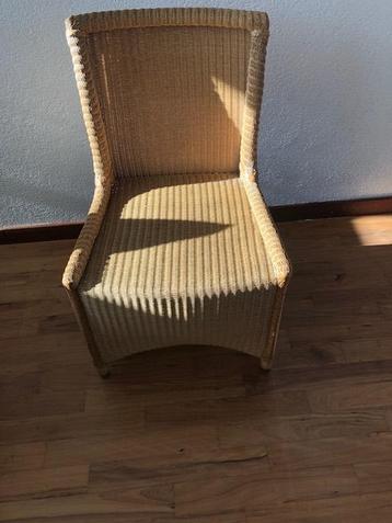 zes eetkamerstoelen Loom
