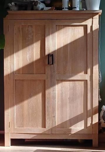 Kast met karakter bijna gratis.