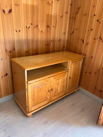 Mooi houten kastje / tv meubel / platenspeler meubel