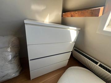 Witte Kommode met 4 Laden - Modern en Praktisch