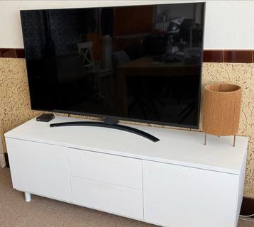 GRATIS Witte TV-kast