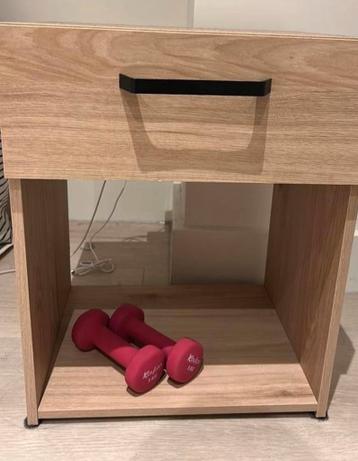 GRATIS nachtkastje met lade - alleen ophalen in 1051AK