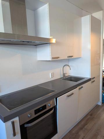 Gratis keuken - met werkende apparatuur - 2014