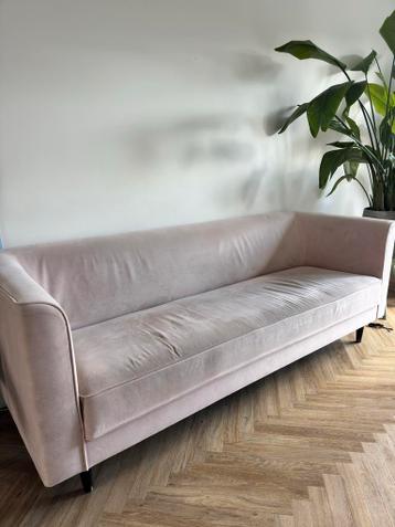 Gratis: Roze velvet bank (220 cm) met gebruikssporen