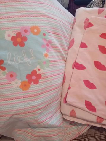 Eenpersoons dekbedovertrek Lief! en roze lippen