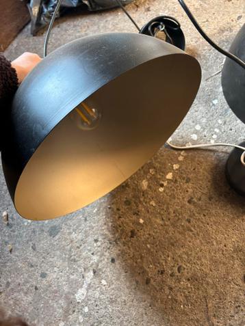 2 zwarte hanglampen - modern design