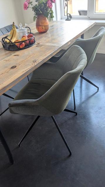 Eethoek gratis tafel 180x100. Stoelen Doulon van Zuiver