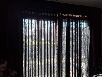 Gratis afhalen: zwarte stoffen  lamellen