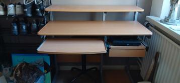 Computer bureau. GRATIS AFHALEN.