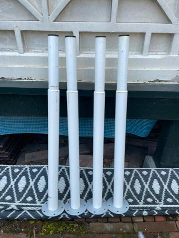 Gratis tafelpoten verstelbaar in hoogte