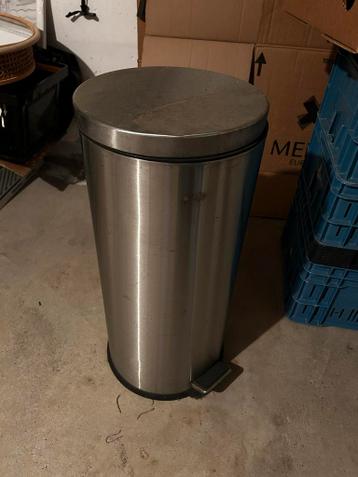 RVS prullenbak met pedaal -