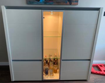 Witte kast gebruikt gratis afhalen