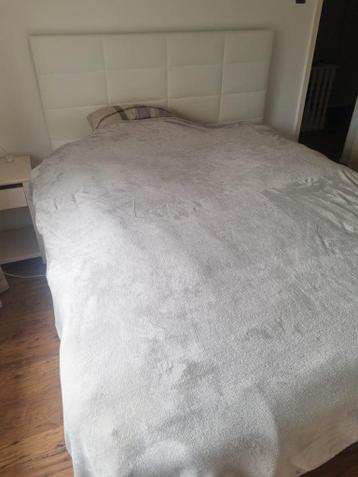 2 Elektrische bedbodems 80x200 met pootjes.