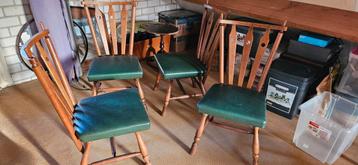 4 gebruikte eetkamerstoelen met groen zitvlak