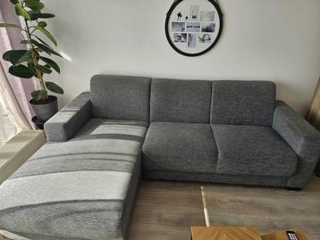 Grijze loungebank in goede staat