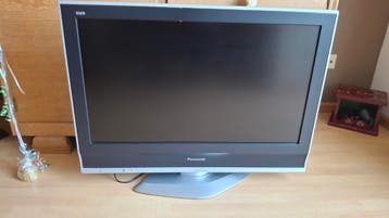 Panasonic TX-32LX70F LCD TV met afstandsbediening