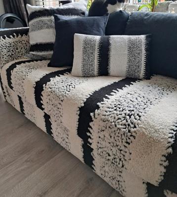 Comfortabele 2- en 3-zits bank ,afmetingen in beschrijving.