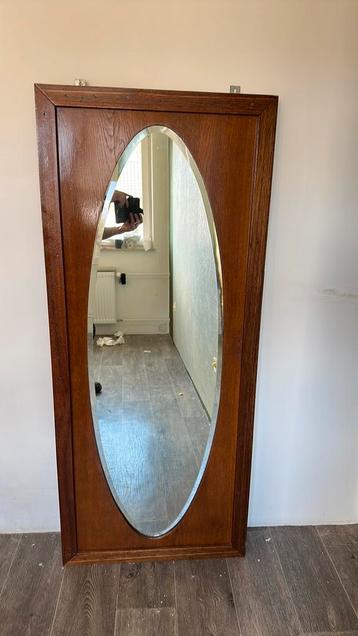 Grote wandspiegel Gratis af te halen