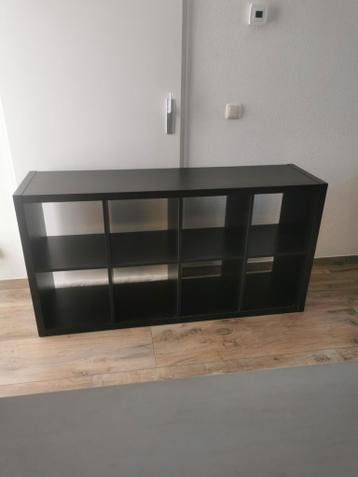 Kallax 2x4 vakkenkast ikea Bruin.