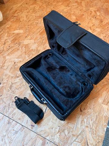 Nette cornet koffer met draagriem