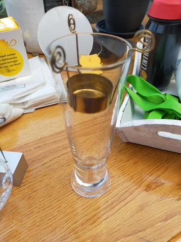 Diverse items: Telefoonhouder, kaarsenstandaard, bidons