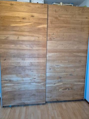 Ruime kast met schuifdeuren - 200x223x65 cm