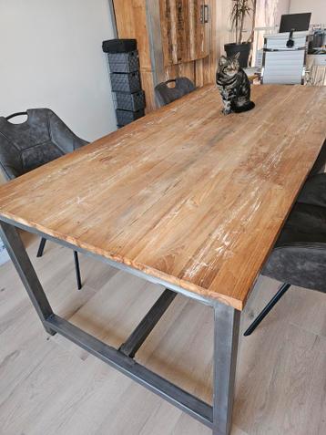 GRATIS eettafel industrieel 200 x 100