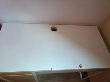 Gebruikt bureau, ideaal voor knutselen