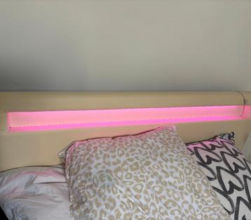 Gratis bed met LED verlichting -  ALLEEN Ophalen