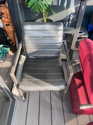 Eetkamer stoelen, gratis afhalen.