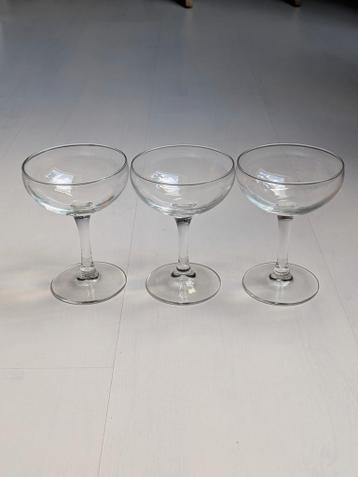 Gratis cocktail / dessert glazen 3 stuks