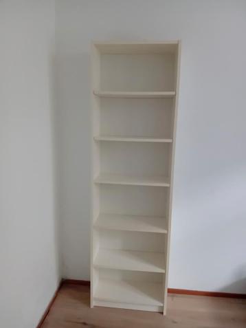 Boekenkast wit, 202×61×28cm h×b×d.