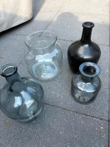 Diverse glazen vazen