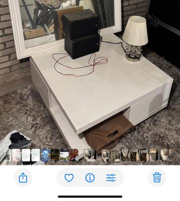 Gratis: Salon tafel, spiegel en behandelstoel