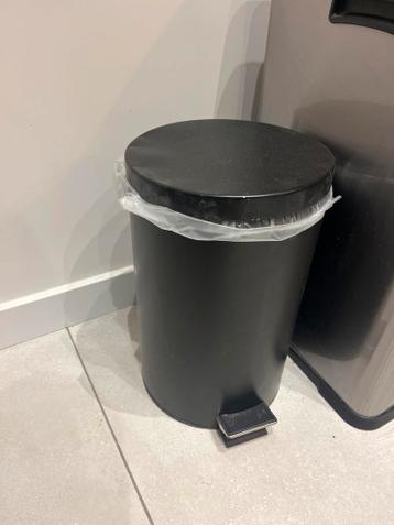 Gratis prullenbak met pedaal, 40 cm hoog