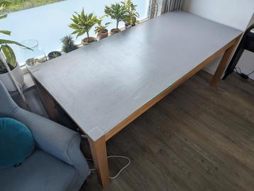 Grote eettafel GRATIS