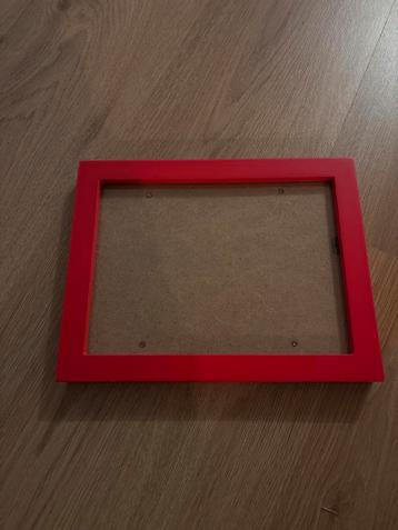 Rode fotolijst, staand en hangend te gebruiken