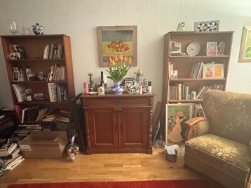 Gratis Antiek dressoir en 2 boekenkasten