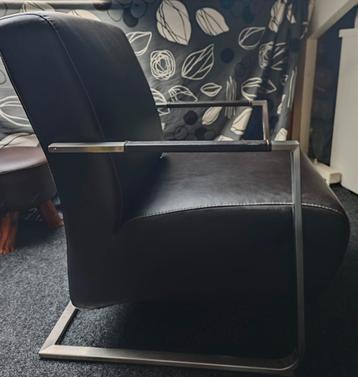 Comfortabele fauteuil met metalen frame - Gratis ophalen!!!!