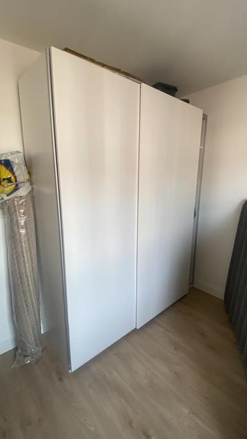 Gratis PAX kast met schuifdeuren (200x236 cm) - Zelf demonte