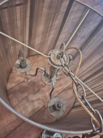 Elegante Plafondlamp met Stoffen Kap en Kristallen Details