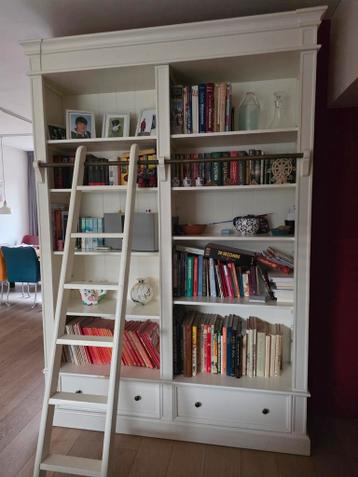 Grote Boekenkast met Ladder - Klassieke Stijl