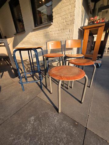 Vintage schoolstoelen en krukken - Set van 7