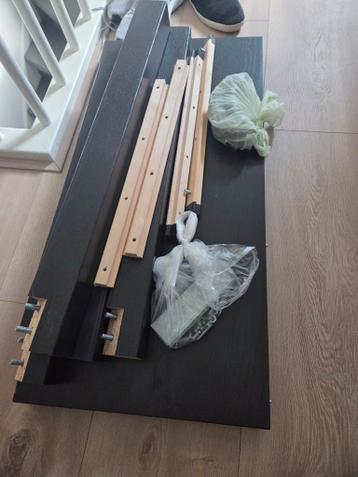 Gratis: Ikea uitschuifbare tafel onderdelen