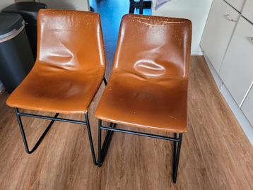 Beschadigde stoelen - gratis af te halen